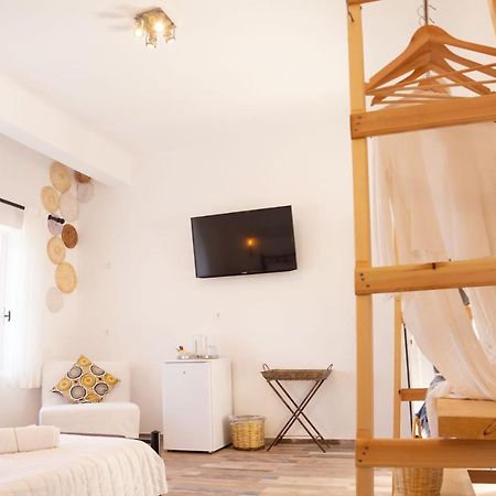 Gigi Rooms Poros Town Eksteriør billede