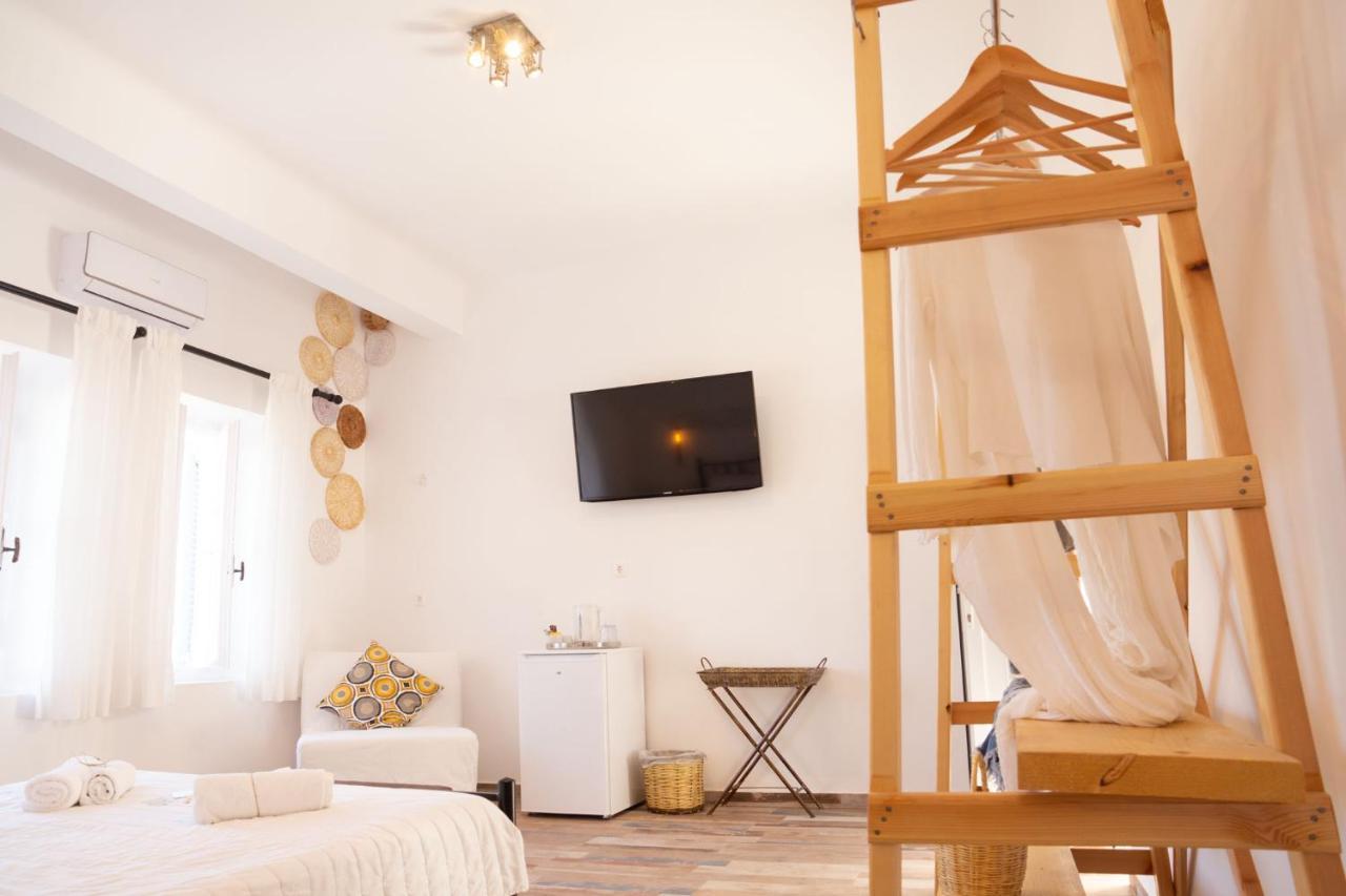 Gigi Rooms Poros Town Eksteriør billede