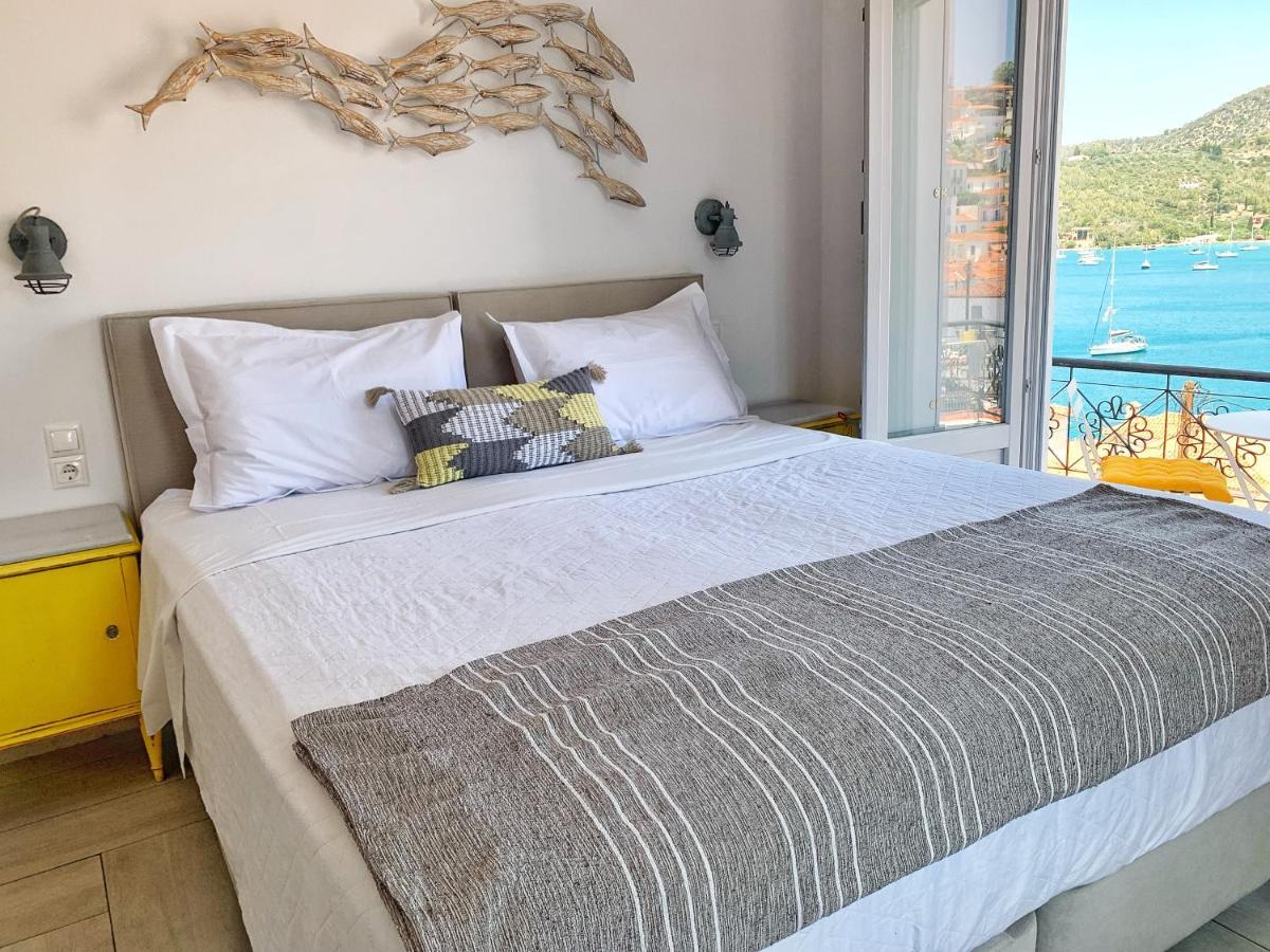 Gigi Rooms Poros Town Eksteriør billede