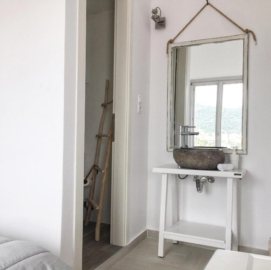 Gigi Rooms Poros Town Eksteriør billede