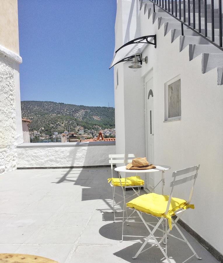 Gigi Rooms Poros Town Eksteriør billede