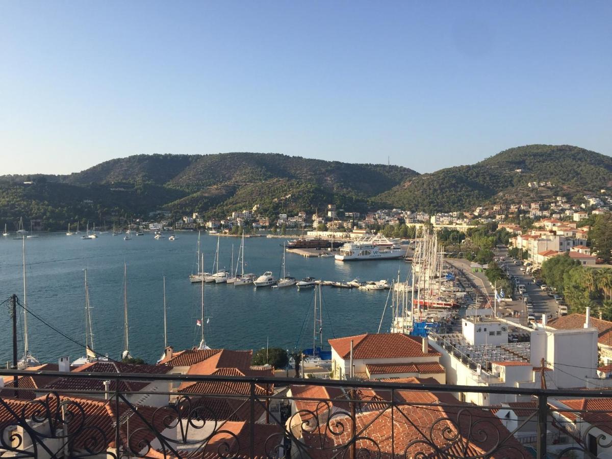 Gigi Rooms Poros Town Eksteriør billede